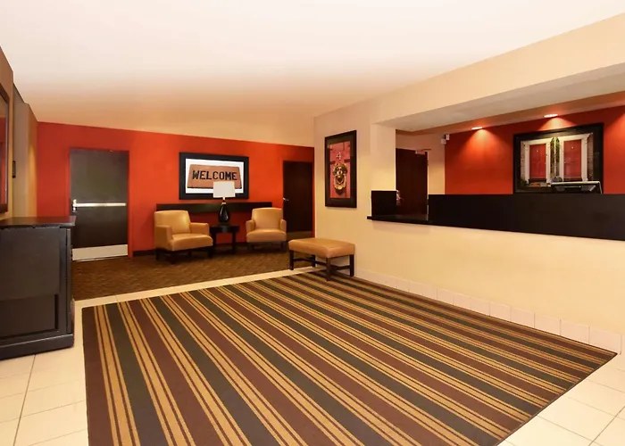 Extended America - Chicago - Buffalo Grove - Deerfield 2* Riverwoods