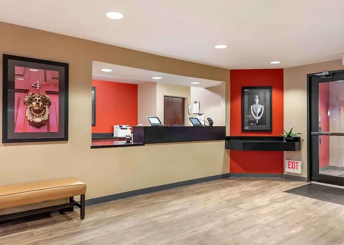Extended America - Chicago - Buffalo Grove - Deerfield Riverwoods