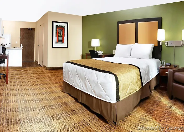 Extended America - Chicago - Buffalo Grove - Deerfield Riverwoods