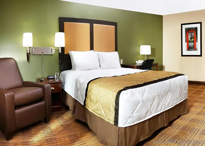 Extended America - Chicago - Buffalo Grove - Deerfield Riverwoods